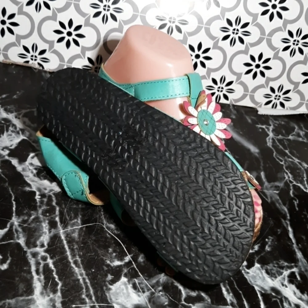 Link burk style sandles sz 3